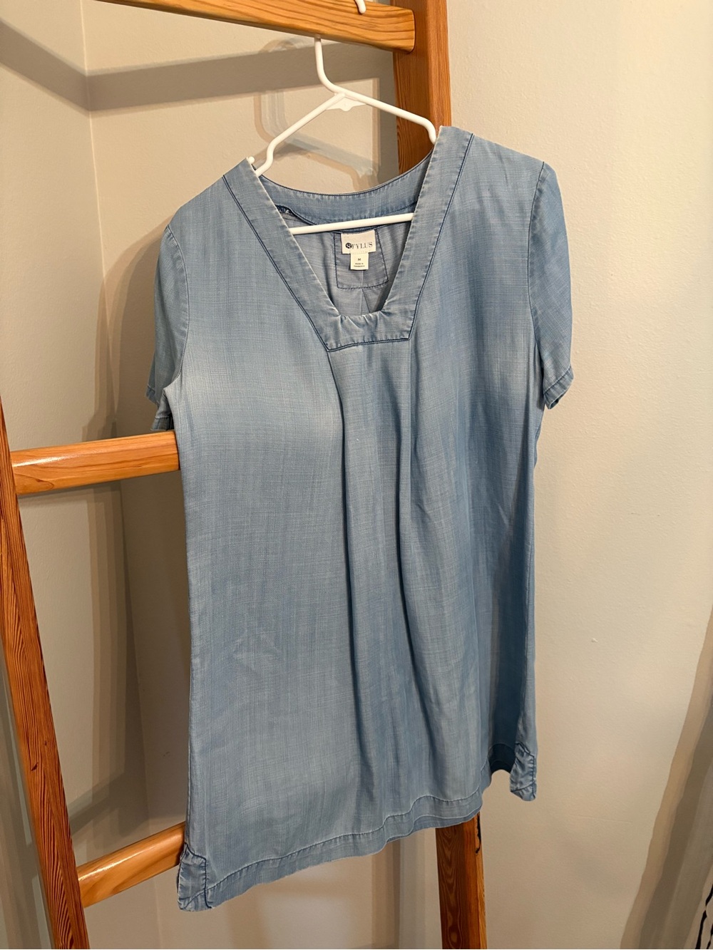 Stylus Light Blue Short Sleeve V-Neck Dress